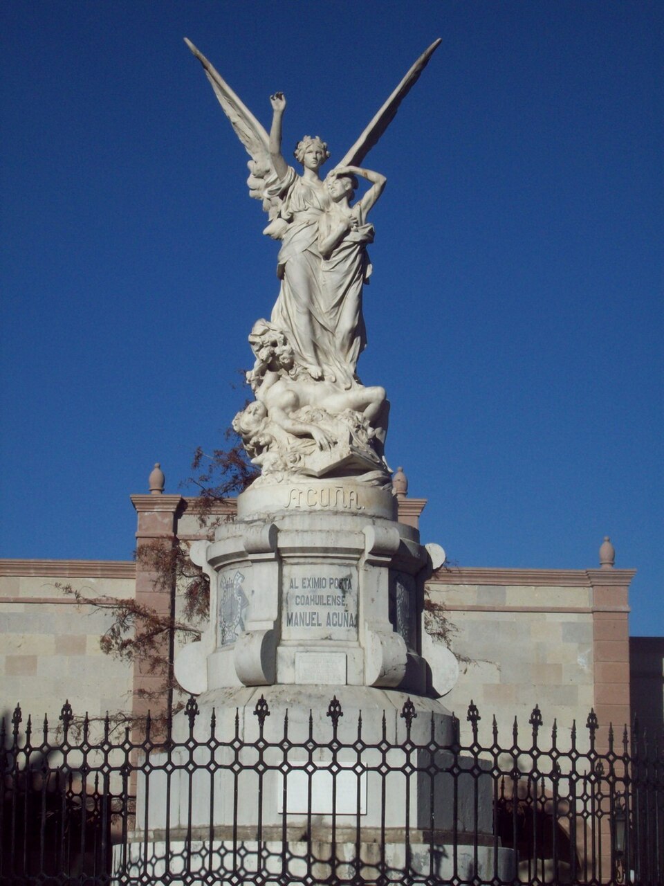 Monumento a Manuel Acuña