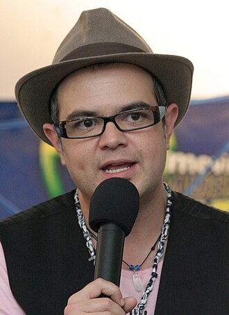 Retrato de Aleks Syntek