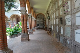 municipal cemetery of Encarnación de Díaz