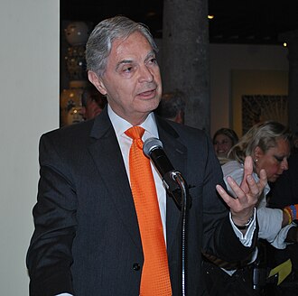 Retrato de Luis Ernesto Derbez