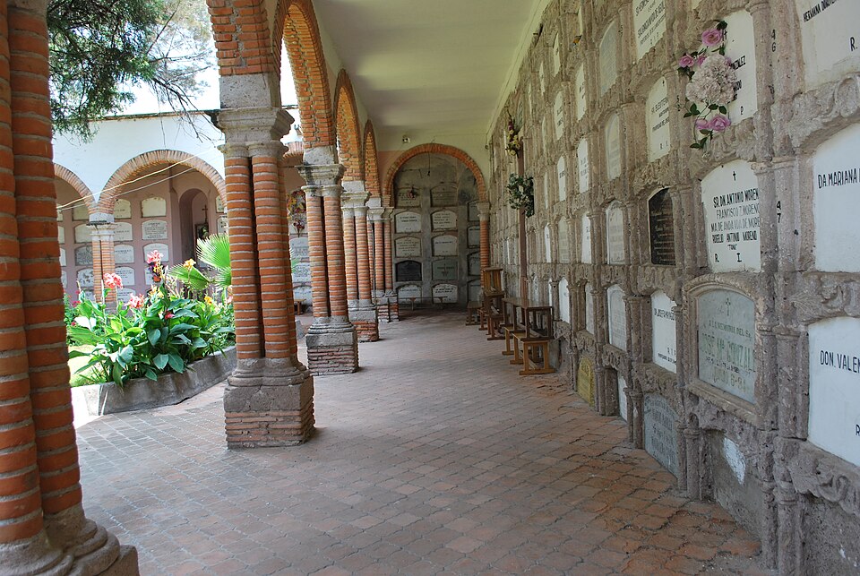 municipal cemetery of Encarnación de Díaz