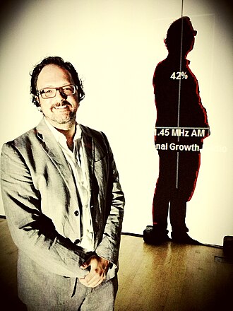 Retrato de Rafael Lozano-Hemmer