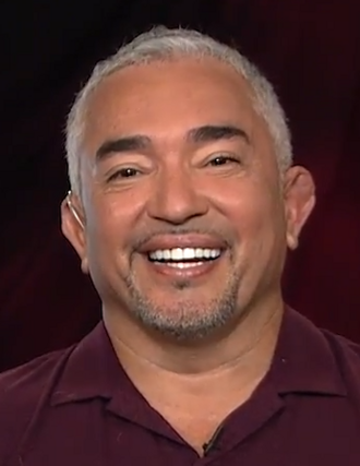 Retrato de César Millán