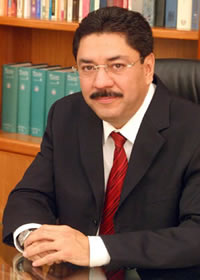 Retrato de Ulises Ruiz Ortiz