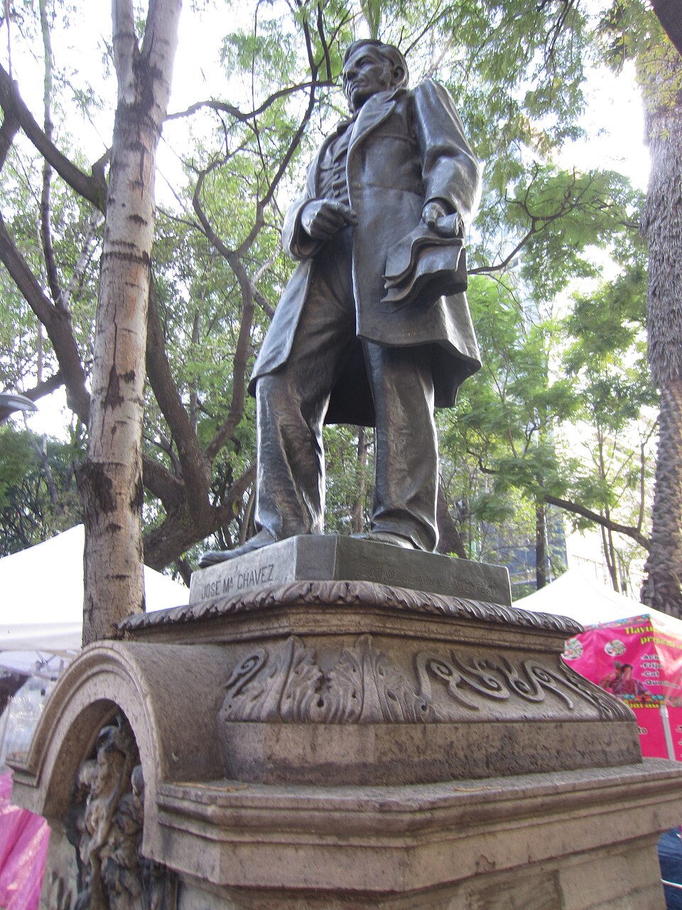 Estatua de José María Chávez